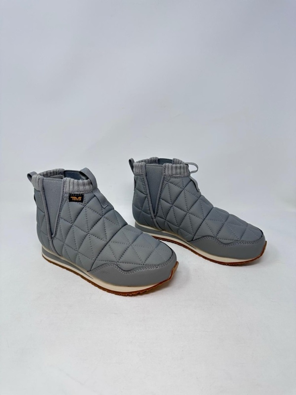 Teva Ember Mid Quilted Light Grey Slip-On Ankle Sneakers - Drizzle Grey - Picture 4 of 4